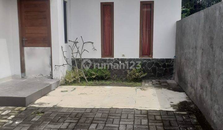 Rumah Dijual Jogja Unix Bonus Tanah Luas Jalan Palagan Sleman 2