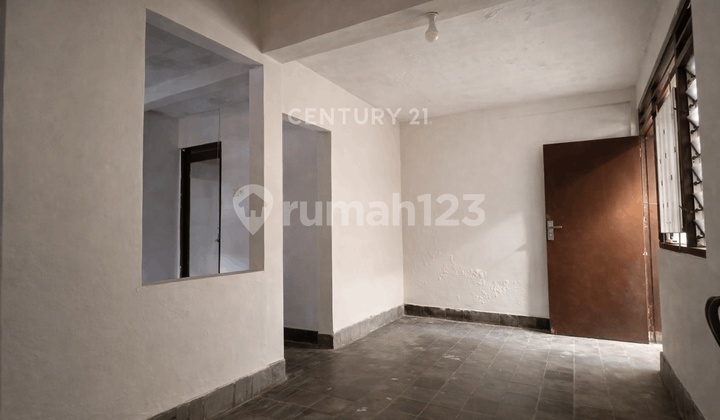 House Within Ring Road Near Magelang Street, Suitable for Office