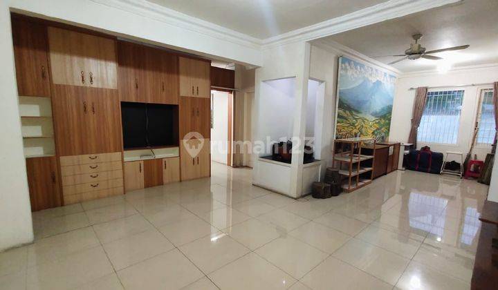 Rumah Pekarangan Luas Di Sunrise Garden Bagus 2