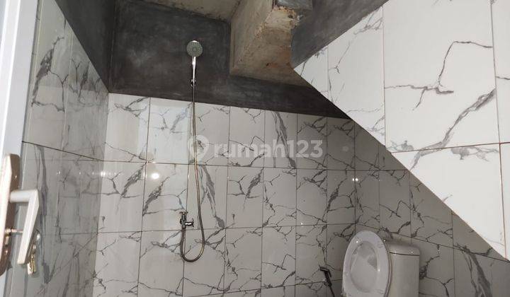 Rumah 2 Lt 5 Mnt Tol Cijago 15 Mnt St Pd. Cina Sukmajaya Depok  9