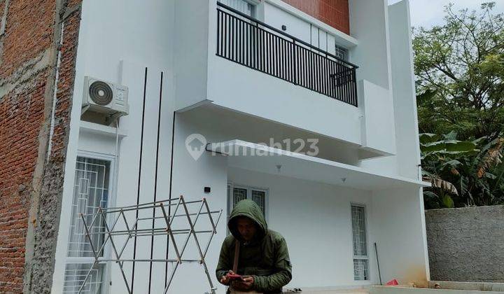 Rumah 2 Lt Scandinavian Premium 600 Jutaan 15 Menit St. Depok Lama 2