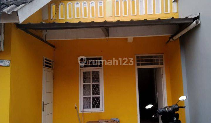 Rumah 1,5 lantai Jual Butuh Uang Surat Komplite 2 menit Stasiun Cilebut 2