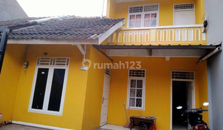 Rumah 1,5 lantai Jual Butuh Uang Surat Komplite 2 menit Stasiun Cilebut 1