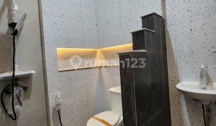 Rumah Super Cakep Classic Moderen Di Tanah Baru Depok 7 Menit Keluar Tol Kukusan Harga Ekonomis Free Semua Biaya 2