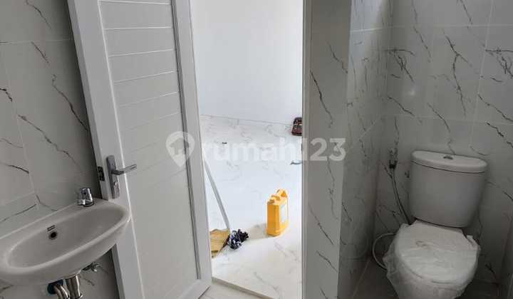 Rumah 2 Lantai Murah Akses Top di Ciracas Jakarta Timur