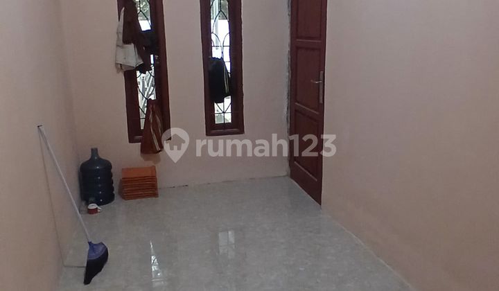 House in Cilebut with Car Access, Price Around 200 Million, 5 Minutes to Cilebut Station 2