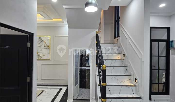 Rumah 3 Lantai Siap Huni Di Jagakarsa Akses Top 2