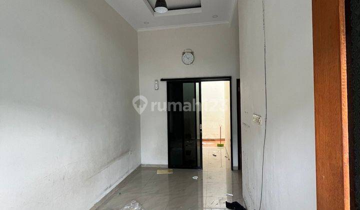 ruang tamu rumah take over 5 menit