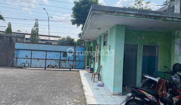 Gudang Besar Akses Kontainer Dekat Ringroad Utara Yogyakarta 2