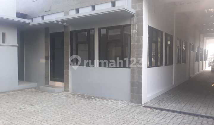Strategic Shop House Near Ambarukmo Plaza and Pakuwon Mall Yogyakarta 2