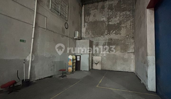 Strategic Warehouse in Central City Area, Mantrijeron Yogyakarta Strategic Warehouse in Central City Area, Mantrijeron Yogyakarta