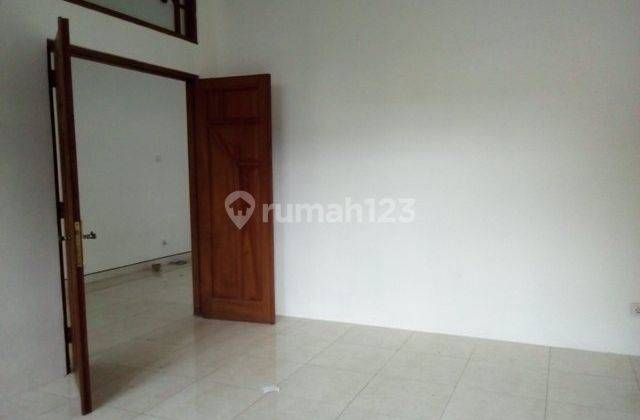 Rumah Cocok Untuk Kantor Dekat Kampus Ugm Dan Tugu Yogyakarta 4