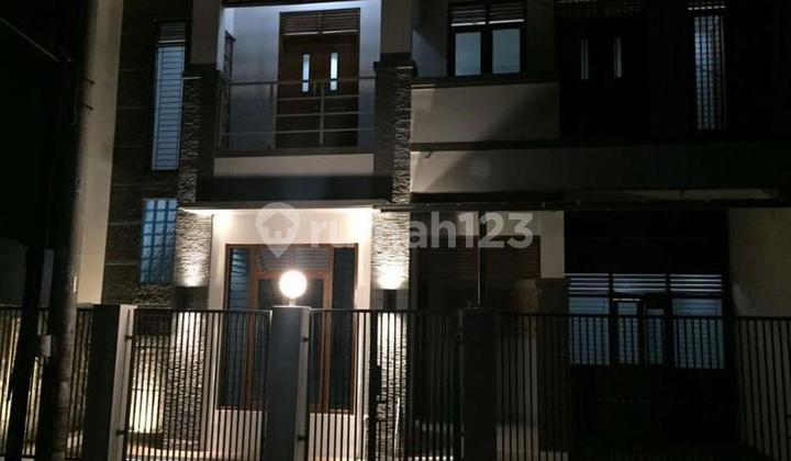 Rumah Minimalis Siap Huni Dekat Kampus Ugm Dan Pakuwon Mall Jogja 2