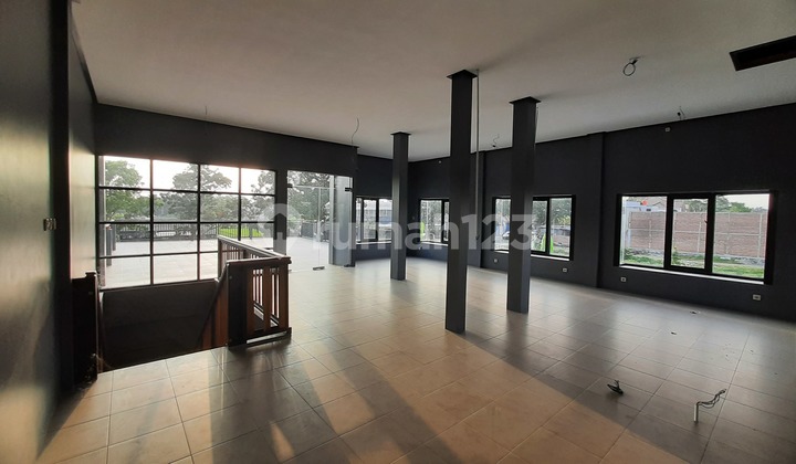 Good Strategic Shop House Near Jombor Terminal and Jogja City Mall