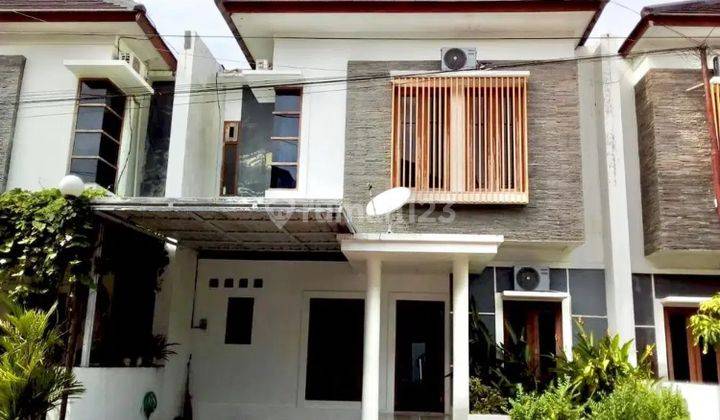 Rumah Mewah Dekat Jogja City Mall Kampus UGM Dan Hyatt Yogyakarta 1