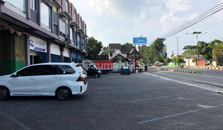 Ruko Strategis Untuk Kantor Dekat Jalan Godean Dan Kampus Unisa 2