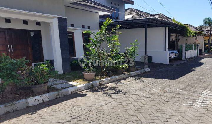 Rumah Furnis Dekat Mirota Godean Dan Stasiun Tugu Yogyakarta 1