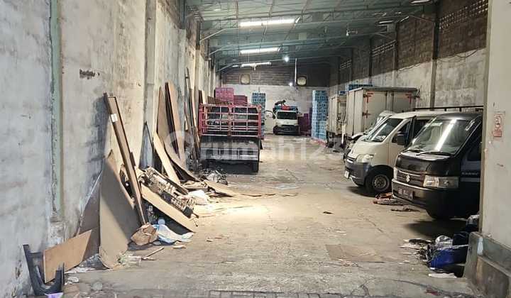 Strategic Ready-to-Use Warehouse Near Jombor Terminal and Ringroad