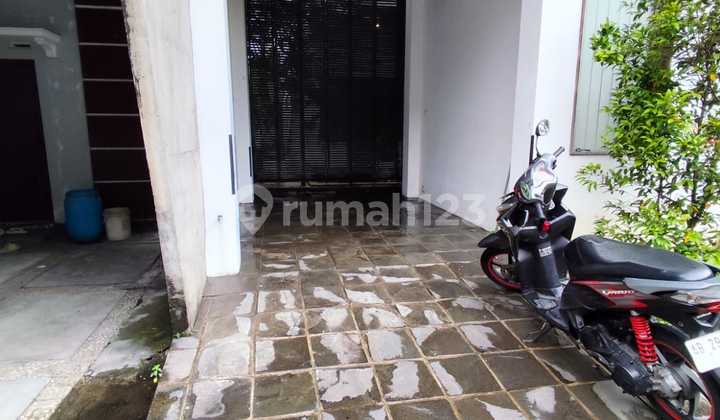 Nice House Near Pakuwon Mall, UGM Campus, UPN, and JIH Hospital Yogyakarta 2
