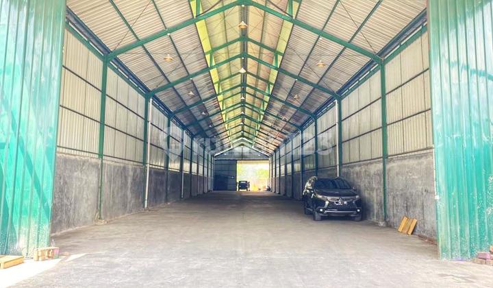 Ready-to-Use Warehouse Container Access Provincial Road Jogja Klaten