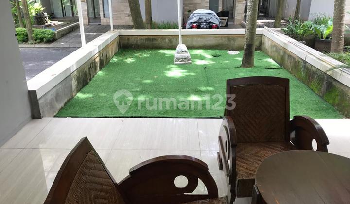 Luxury Furnished House Near UGM, Sarjito, and Jogja City Mall
