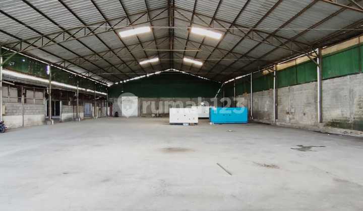 Container Access Warehouse Near Adisucipto Airport Yogyakarta Container Access Warehouse Near Adisucipto Airport Yogyakarta