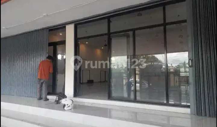 Shop House by a Busy Road Near UAD Campus and Giwangan Terminal Yogyakarta 2
