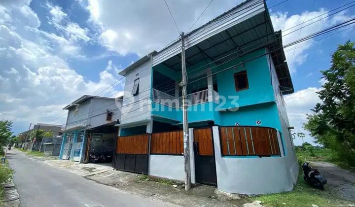 Large House Near Maguwo Stadium and Unriyo Campus Yogyakarta