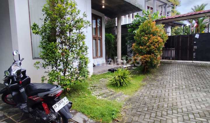 Nice House Near Pakuwon Mall, UGM Campus, UPN, and JIH Hospital Yogyakarta