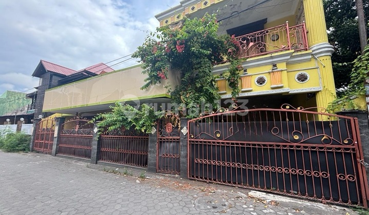 Large House Suitable for Office Near UPN and YKPN Campus Jogja 1