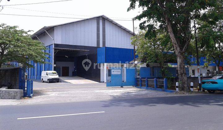 Gudang Akses Tronton Dekat Ringroad Selatan Yogyakarta 1