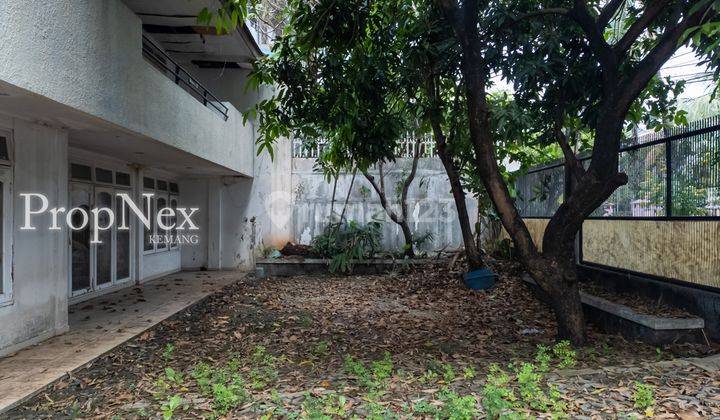 Rumah Kebayoran Baru 2 Lantai Butuh Renovasi Lokasi Premium 2