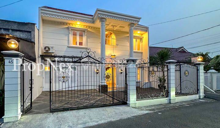 Rumah Full Renov 2 Lantai Bagus Dan Siap Huni, Dekat Ke Jis 1