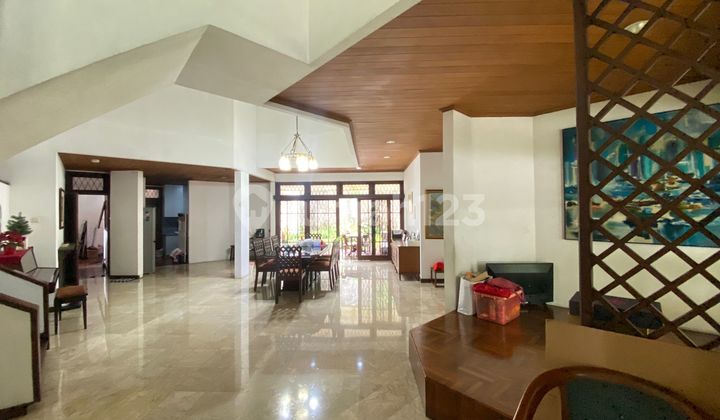 Bintaro Sektor 1 Rumah Luas 835 Taman Luas Siap Huni