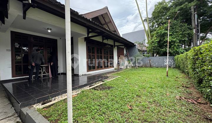 Cinere, large land area of 375, main road, suitable for office business.