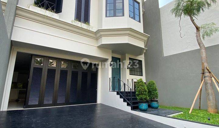 Senopati, Rumah European Luxury Dengan Private Lift 1