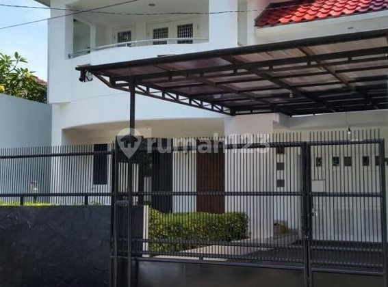 Kebayoran Baru, Rumah Mewah Luas 220 Lokasi Premium