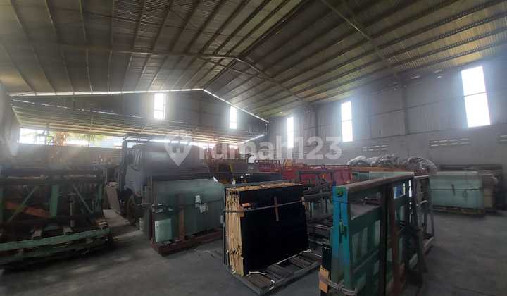 Gudang+kantor 1380 m² di Jalan Utama Kaliabang Bekasi
