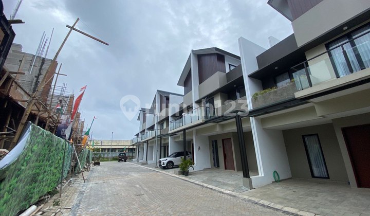 Bintaro jurangmangu dalam cluster 10 menit ke bxc