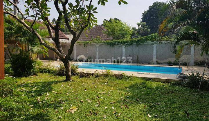 Ampera Rumah Hitung Tanah Luas 3565 Dengan Swimming Pool 1