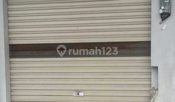 Cinere raya kios pasar segar di bukit cinere raya hadap parkiran