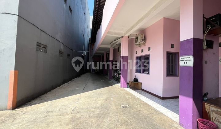 Margonda Raya Kost 9 Kamar dan Kantor Bentuk Tanah L Ngantong