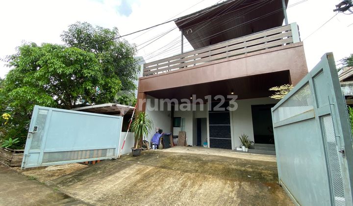 Cinere Estate 180 Square Meters High Ceiling 2 Floors Ready to Occupy