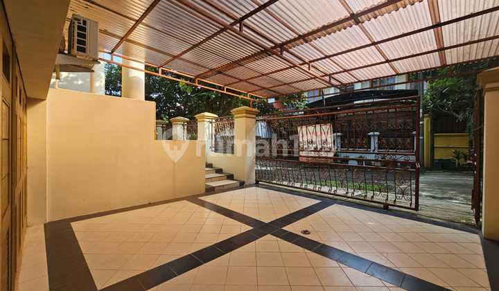 Cinere Bukit Cinere Indah house 4 bedrooms open layout 2