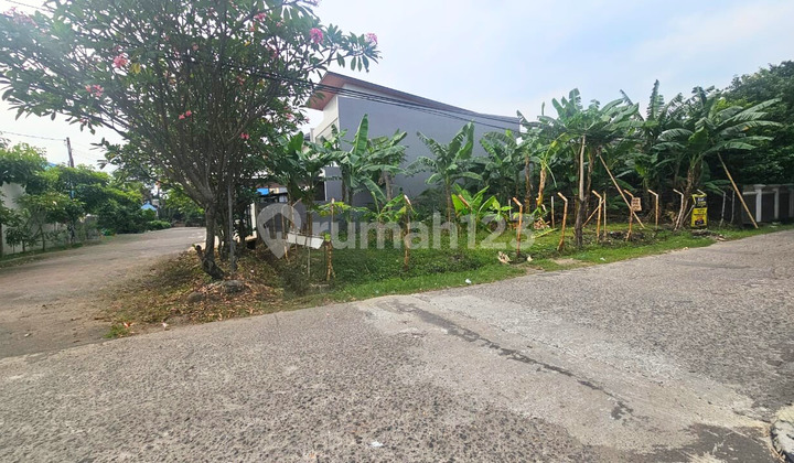 Cinere Complex Front of Cineremal Land Area 284 can be Used for Business