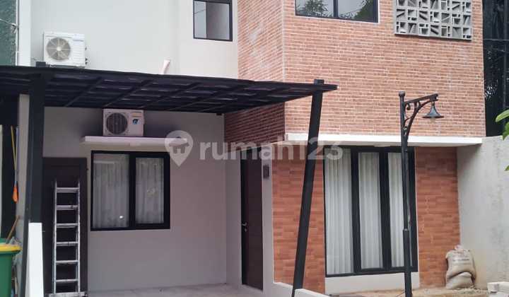 For Sale! Rumah Modern Minimalist Nempel Bintaro Jaya, Arosa Residence