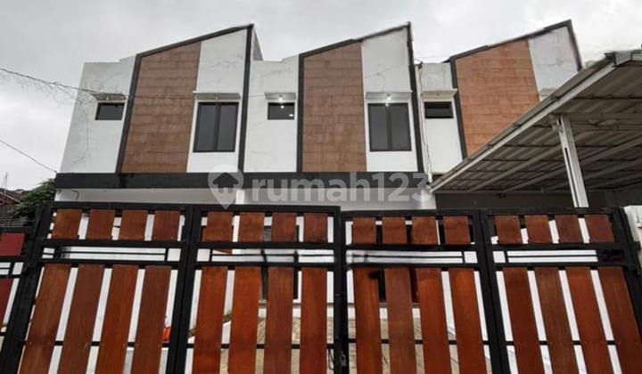 For Sale! Rumah Modern Siap Huni 2 Lantai di Cluster Sawah Lama Ciputat - Harga Nego!
