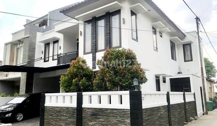 Dijual Rumah Hook Siap Huni Lokasi Strategis di Komplek Pejaten 1