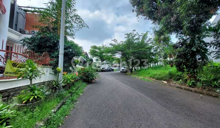 For Sale: Spacious and Luxurious House - Prime Location in Rempoa, Ciputat 2