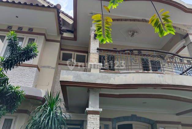 Dijual Rumah Mewah Ada Kolam Renang di Tebet 2